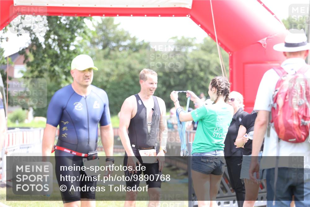 21.06.2026 - 29. Vierlanden-Triathlon Andreas Tolksdorf http://msf.ph/oto/9890768 21.06.2026 13:09:01 Ziel 173, 173 meine-sportfotos.de