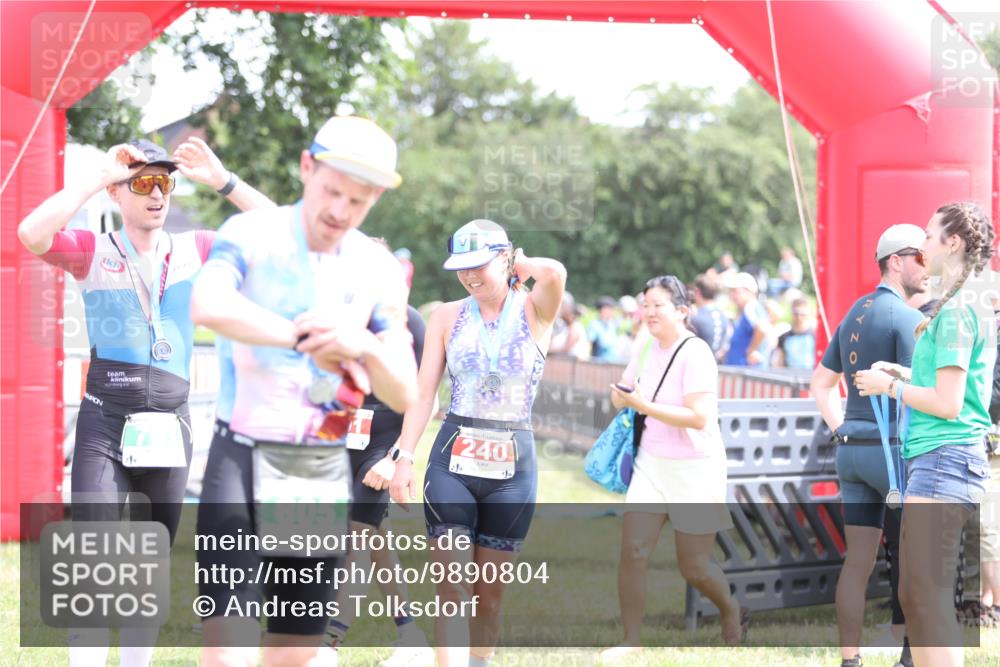 21.06.2026 - 29. Vierlanden-Triathlon Andreas Tolksdorf http://msf.ph/oto/9890804 21.06.2026 13:10:39 Ziel 46, 191, 699, 46, 191, 699 meine-sportfotos.de