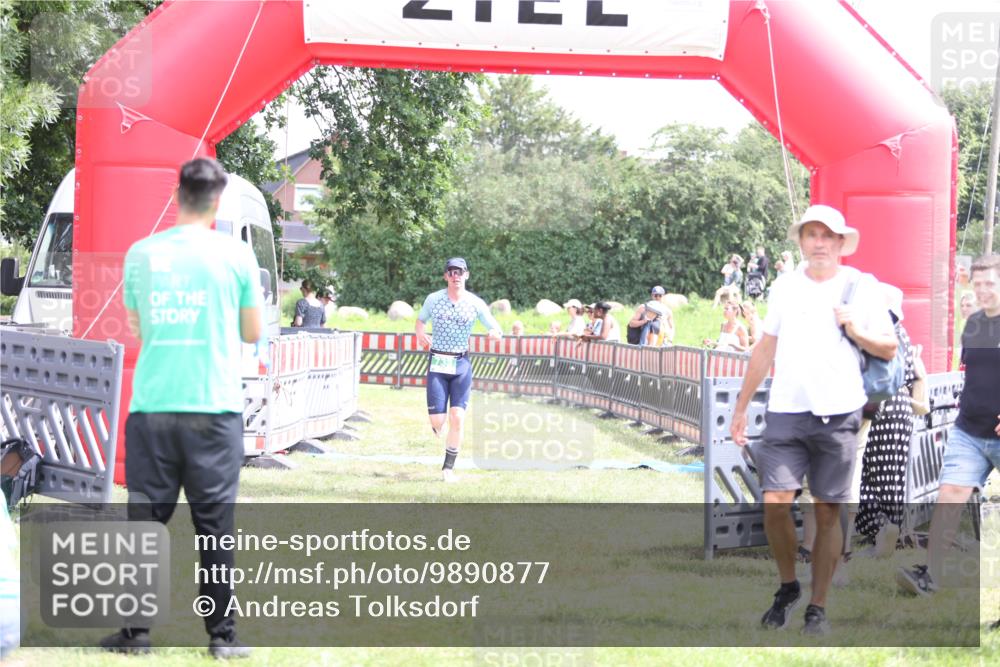 21.06.2026 - 29. Vierlanden-Triathlon Andreas Tolksdorf http://msf.ph/oto/9890877 21.06.2026 13:13:28 Ziel 733, 785, 733, 785 meine-sportfotos.de