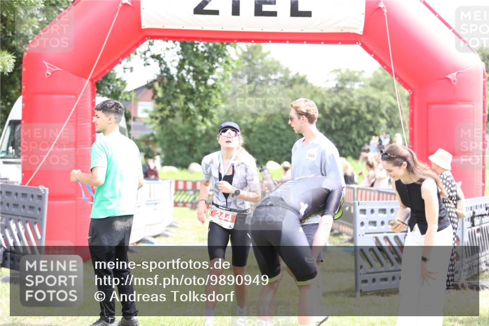 21.06.2026 - 29. Vierlanden-Triathlon Andreas Tolksdorf http://msf.ph/oto/9890949 21.06.2026 13:14:29 Ziel  meine-sportfotos.de