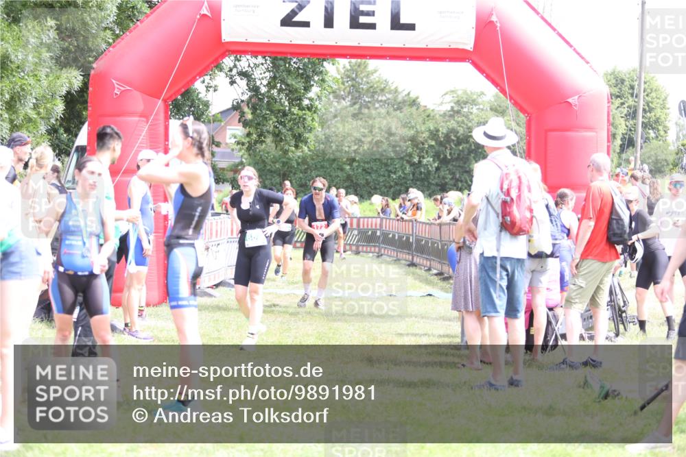 21.06.2026 - 29. Vierlanden-Triathlon Andreas Tolksdorf http://msf.ph/oto/9891981 21.06.2026 13:33:17 Ziel 172, 672, 786, 794, 872, 897, 172, 672, 786, 794, 872, 897 meine-sportfotos.de