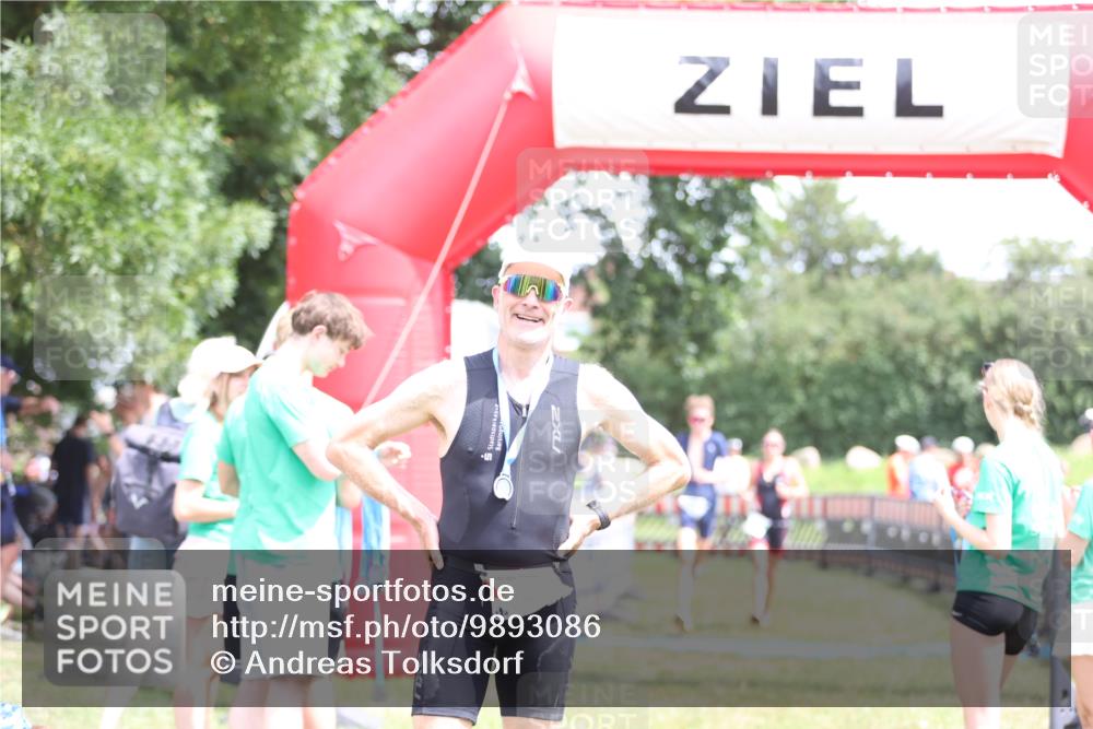 21.06.2026 - 29. Vierlanden-Triathlon Andreas Tolksdorf http://msf.ph/oto/9893086 21.06.2026 13:59:22 Ziel 260, 847, 890, 1058, 260, 847, 890, 1058 meine-sportfotos.de