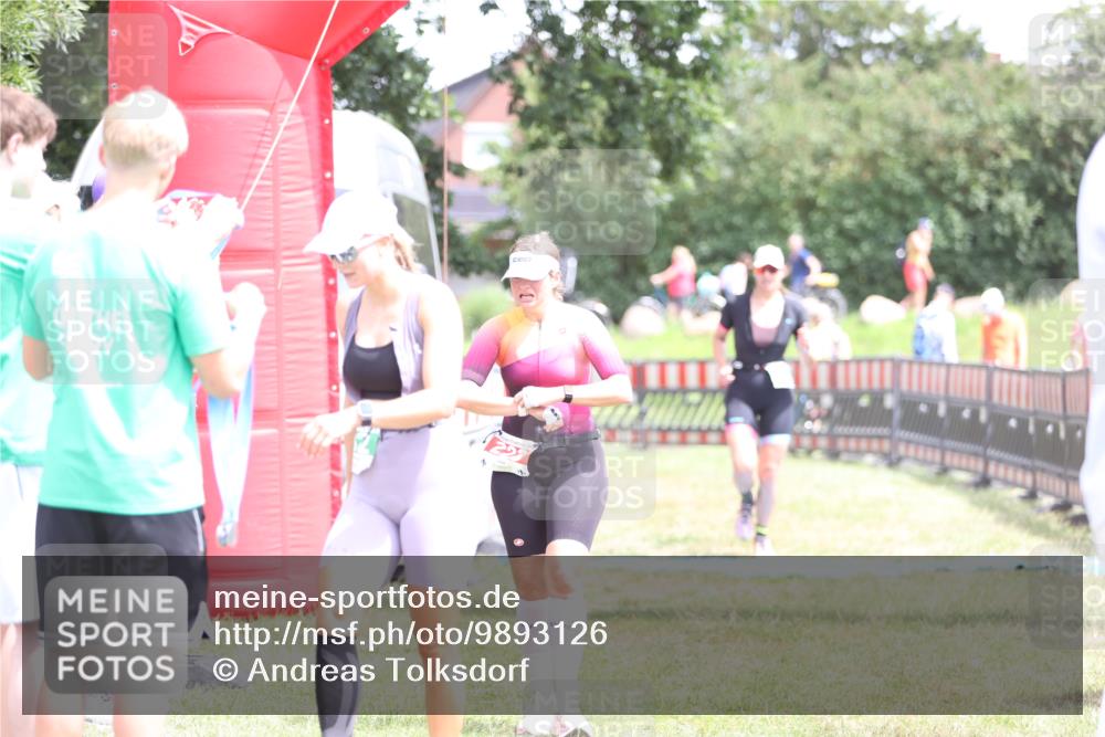 21.06.2026 - 29. Vierlanden-Triathlon Andreas Tolksdorf http://msf.ph/oto/9893126 21.06.2026 14:00:20 Ziel 223, 883, 1091, 223, 883, 1091 meine-sportfotos.de