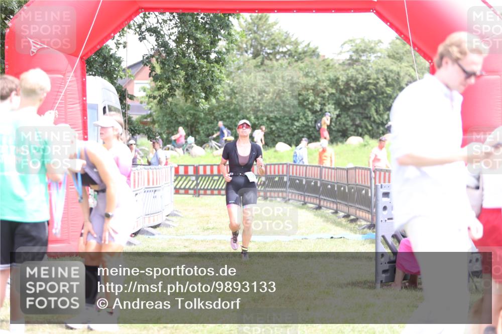 21.06.2026 - 29. Vierlanden-Triathlon Andreas Tolksdorf http://msf.ph/oto/9893133 21.06.2026 14:00:22 Ziel 223, 883, 1091, 223, 883, 1091 meine-sportfotos.de