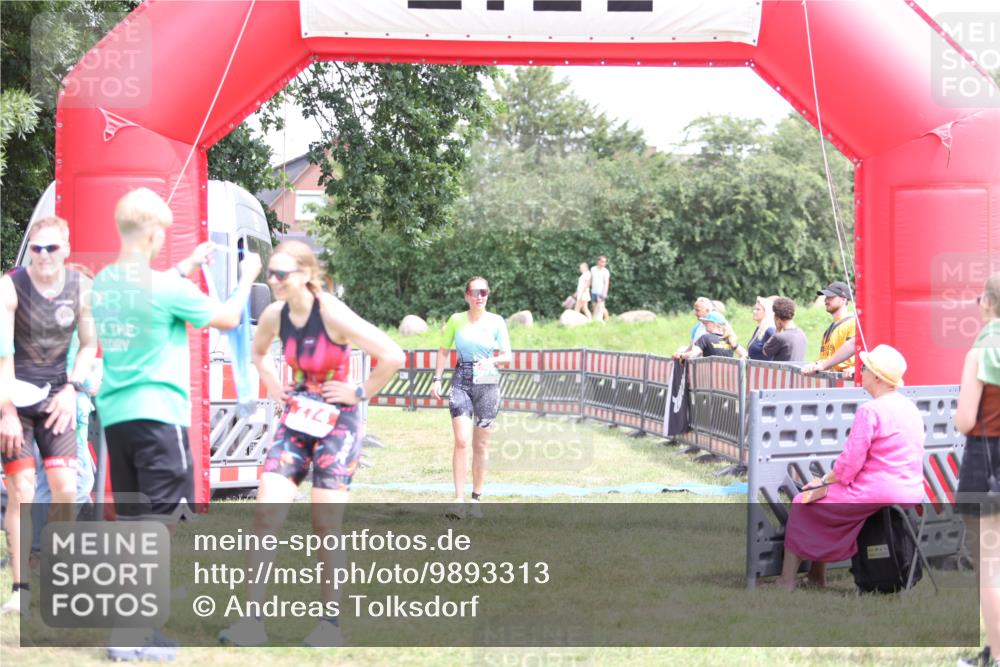 21.06.2026 - 29. Vierlanden-Triathlon Andreas Tolksdorf http://msf.ph/oto/9893313 21.06.2026 14:04:16 Ziel 274, 874, 274, 874 meine-sportfotos.de