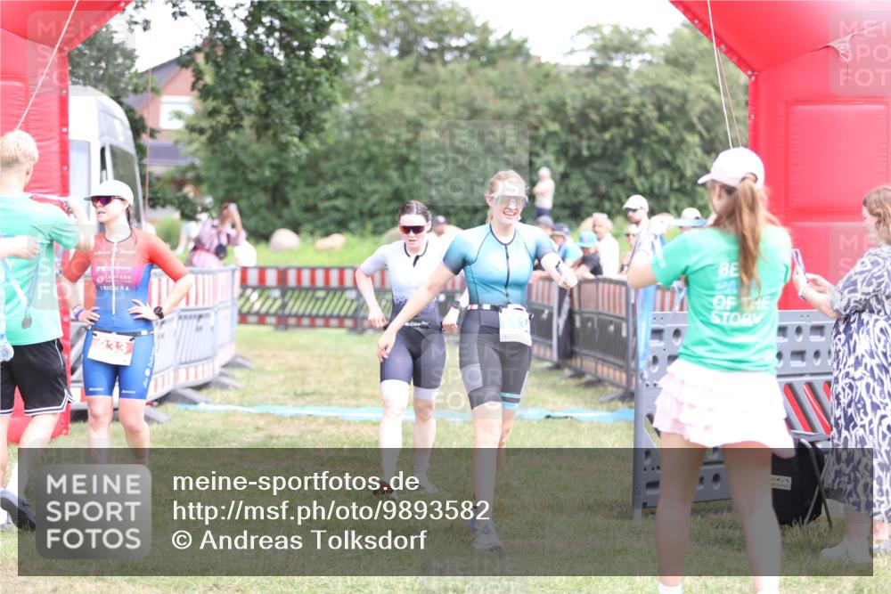 21.06.2026 - 29. Vierlanden-Triathlon Andreas Tolksdorf http://msf.ph/oto/9893582 21.06.2026 14:12:56 Ziel 1134, 1146, 1134, 1146 meine-sportfotos.de