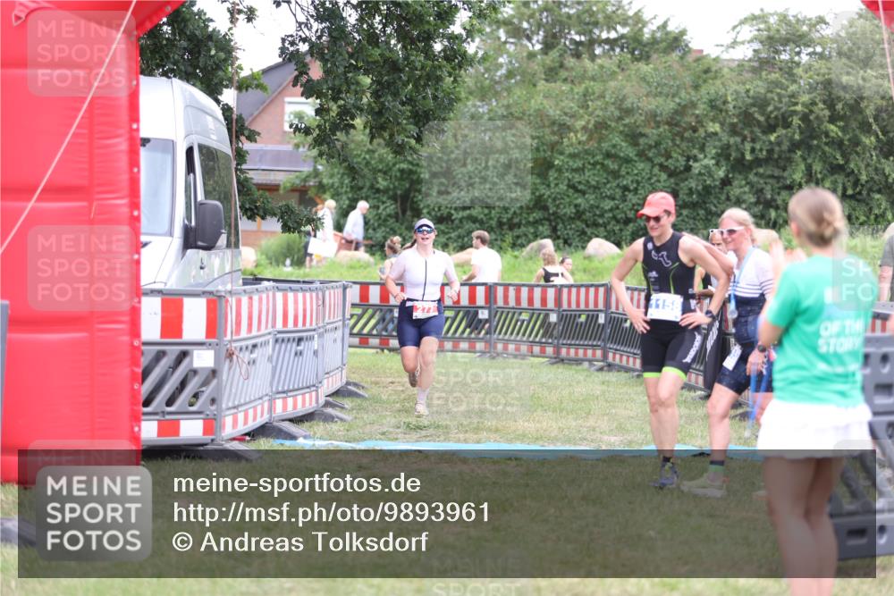 21.06.2026 - 29. Vierlanden-Triathlon Andreas Tolksdorf http://msf.ph/oto/9893961 21.06.2026 14:31:23 Ziel 277, 277 meine-sportfotos.de