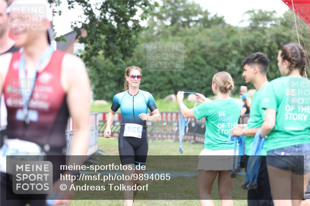 21.06.2026 - 29. Vierlanden-Triathlon Andreas Tolksdorf http://msf.ph/oto/9894065 21.06.2026 14:33:40 Ziel 1141, 1227, 1141, 1227 meine-sportfotos.de