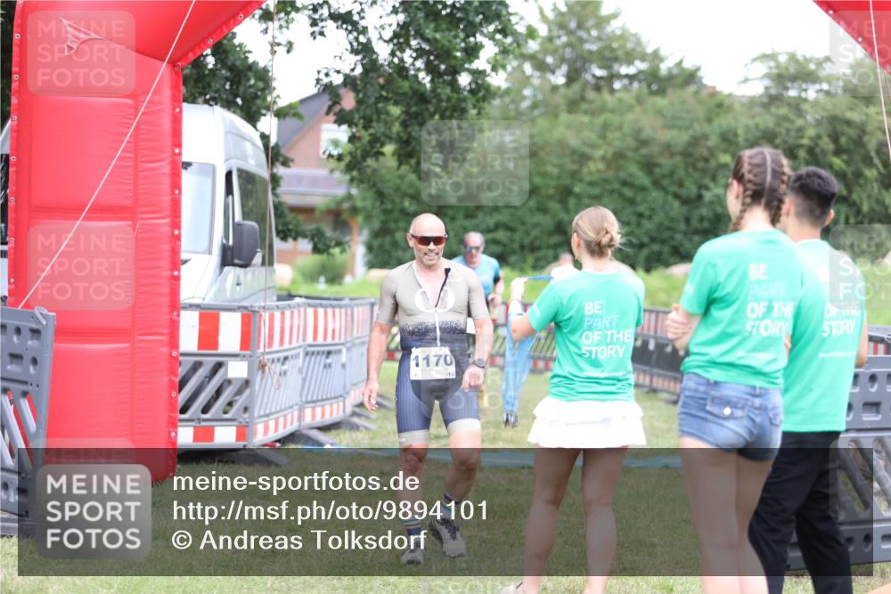 21.06.2026 - 29. Vierlanden-Triathlon Andreas Tolksdorf http://msf.ph/oto/9894101 21.06.2026 14:35:32 Ziel 1170, 1181, 1170, 1181 meine-sportfotos.de