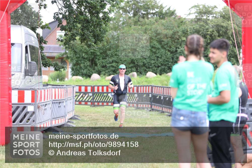 21.06.2026 - 29. Vierlanden-Triathlon Andreas Tolksdorf http://msf.ph/oto/9894158 21.06.2026 14:37:10 Ziel 1174, 1210, 1174, 1210 meine-sportfotos.de