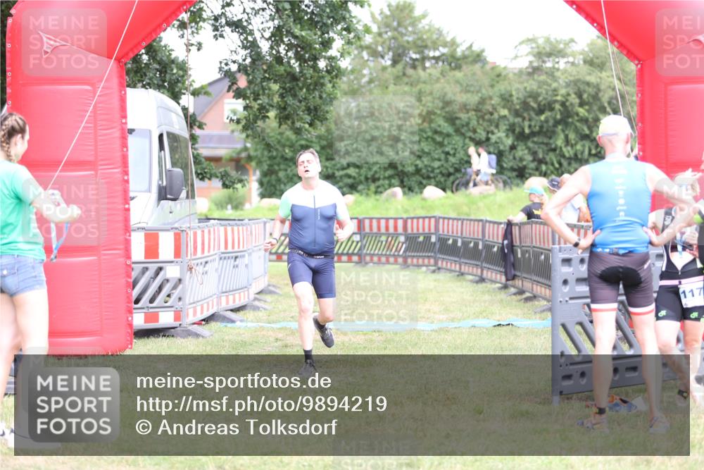 21.06.2026 - 29. Vierlanden-Triathlon Andreas Tolksdorf http://msf.ph/oto/9894219 21.06.2026 14:41:21 Ziel 1189, 1189 meine-sportfotos.de