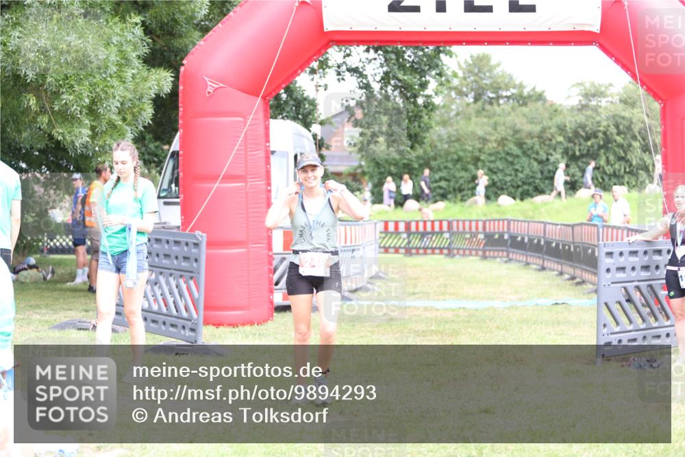 21.06.2026 - 29. Vierlanden-Triathlon Andreas Tolksdorf http://msf.ph/oto/9894293 21.06.2026 14:42:51 Ziel  meine-sportfotos.de