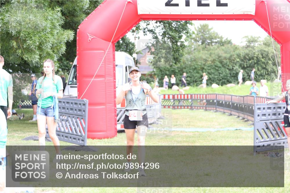21.06.2026 - 29. Vierlanden-Triathlon Andreas Tolksdorf http://msf.ph/oto/9894296 21.06.2026 14:42:52 Ziel  meine-sportfotos.de