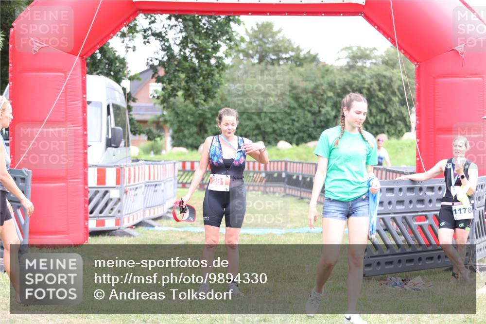 21.06.2026 - 29. Vierlanden-Triathlon Andreas Tolksdorf http://msf.ph/oto/9894330 21.06.2026 14:45:52 Ziel  meine-sportfotos.de
