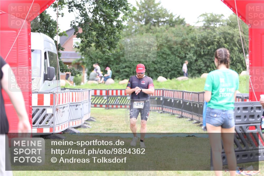 21.06.2026 - 29. Vierlanden-Triathlon Andreas Tolksdorf http://msf.ph/oto/9894362 21.06.2026 14:47:00 Ziel 1214, 1214 meine-sportfotos.de