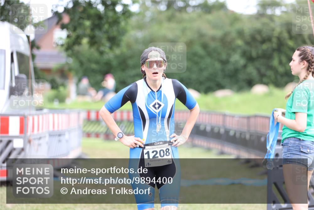 21.06.2026 - 29. Vierlanden-Triathlon Andreas Tolksdorf http://msf.ph/oto/9894400 21.06.2026 14:47:31 Ziel  meine-sportfotos.de