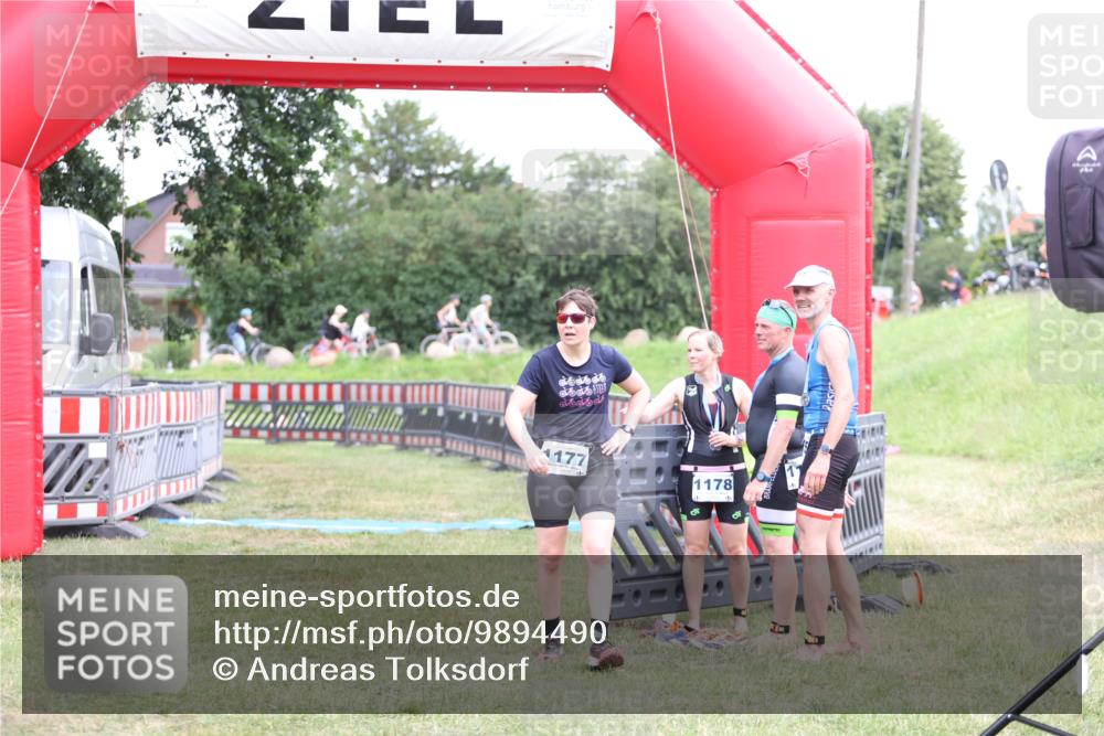 21.06.2026 - 29. Vierlanden-Triathlon Andreas Tolksdorf http://msf.ph/oto/9894490 21.06.2026 14:57:17 Ziel  meine-sportfotos.de
