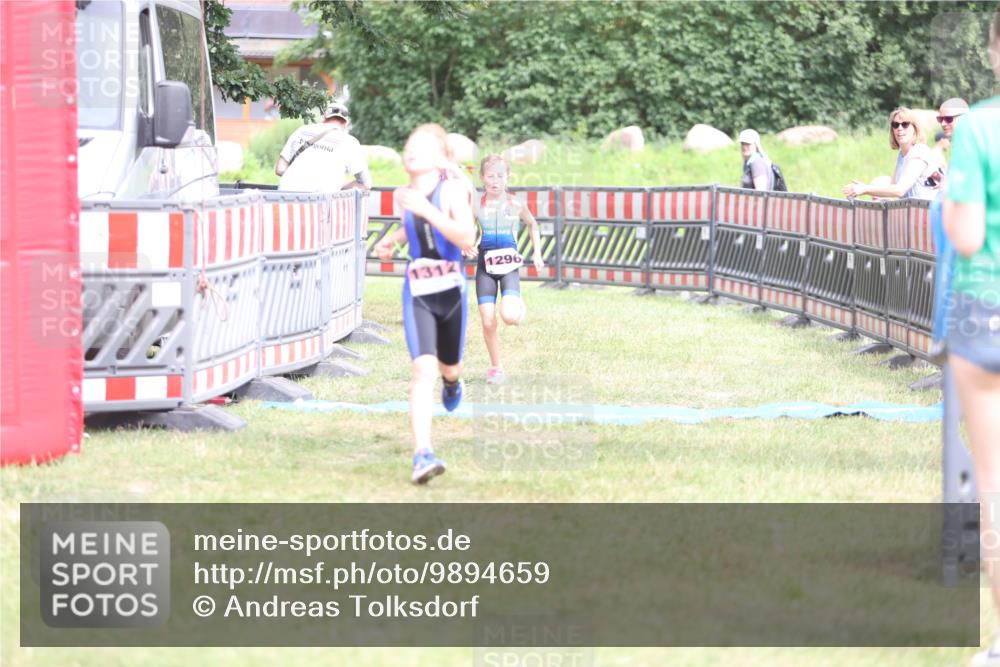 21.06.2026 - 29. Vierlanden-Triathlon Andreas Tolksdorf http://msf.ph/oto/9894659 21.06.2026 15:07:18 Ziel 1296, 1312, 1328, 1296, 1312, 1328 meine-sportfotos.de