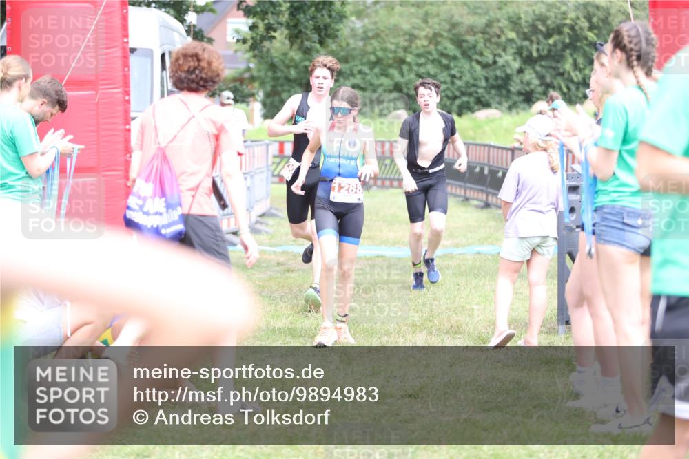 21.06.2026 - 29. Vierlanden-Triathlon Andreas Tolksdorf http://msf.ph/oto/9894983 21.06.2026 15:11:19 Ziel 1230, 1244, 1257, 1275, 1288, 1332, 1230, 1244, 1257, 1275, 1288, 1332 meine-sportfotos.de
