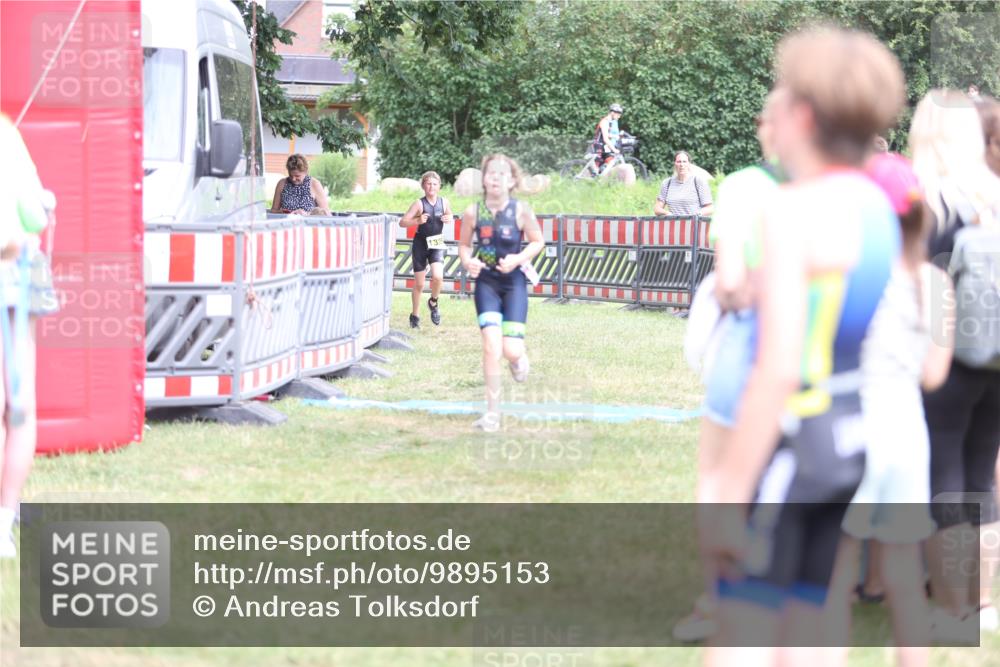 21.06.2026 - 29. Vierlanden-Triathlon Andreas Tolksdorf http://msf.ph/oto/9895153 21.06.2026 15:13:57 Ziel 1320, 1335, 1320, 1335 meine-sportfotos.de