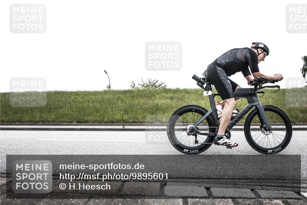 21.06.2026 - 29. Vierlanden-Triathlon H.Heesch http://msf.ph/oto/9895601 21.06.2026 09:37:49 Radfahren 5, 30, 69, 195, 240 meine-sportfotos.de