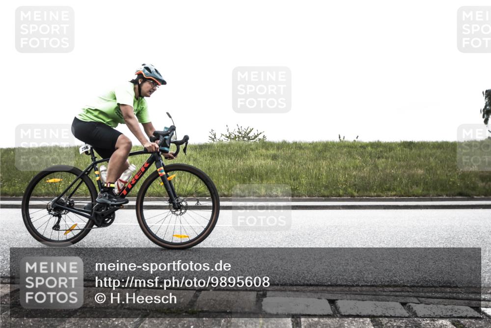 21.06.2026 - 29. Vierlanden-Triathlon H.Heesch http://msf.ph/oto/9895608 21.06.2026 09:38:41 Radfahren 168, 256 meine-sportfotos.de