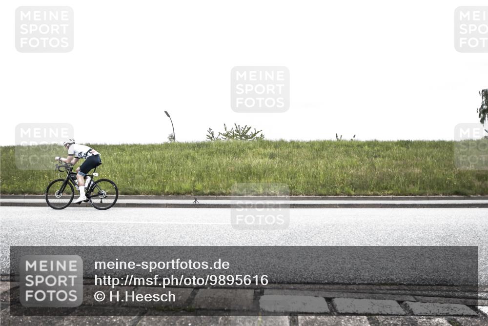 21.06.2026 - 29. Vierlanden-Triathlon H.Heesch http://msf.ph/oto/9895616 21.06.2026 09:44:27 Radfahren 63, 74, 183, 190, 302 meine-sportfotos.de