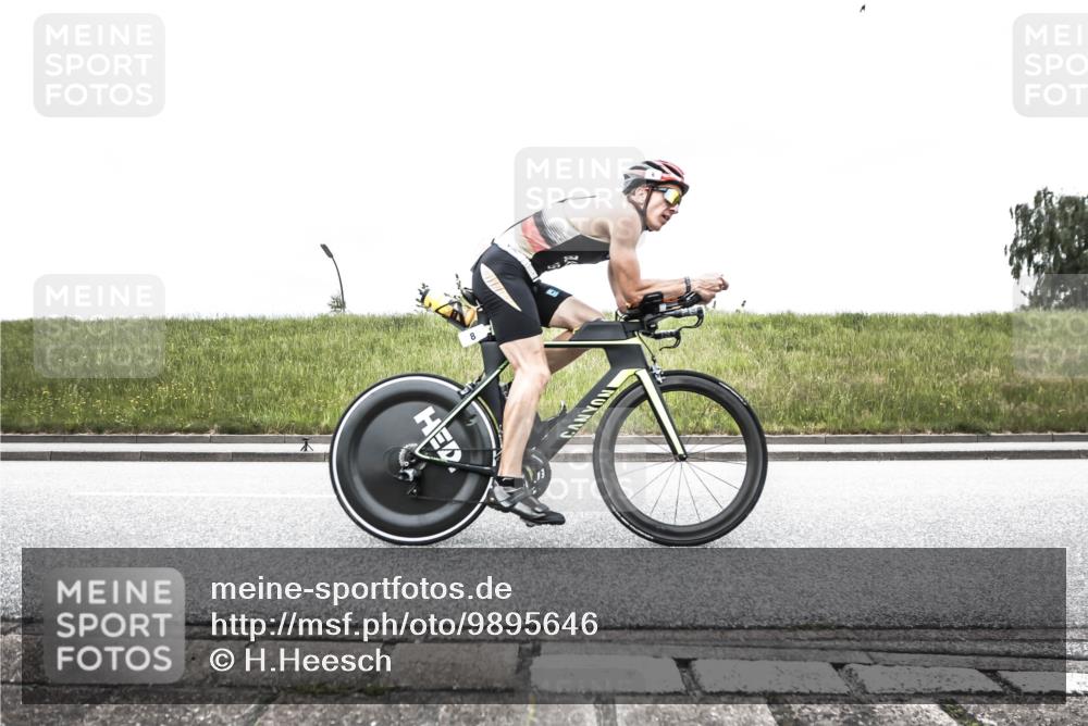 21.06.2026 - 29. Vierlanden-Triathlon H.Heesch http://msf.ph/oto/9895646 21.06.2026 09:49:50 Radfahren 8, 46, 64, 217, 272 meine-sportfotos.de