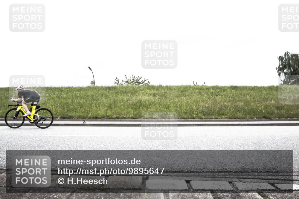 21.06.2026 - 29. Vierlanden-Triathlon H.Heesch http://msf.ph/oto/9895647 21.06.2026 09:49:53 Radfahren 8, 46, 64, 217, 229, 272 meine-sportfotos.de