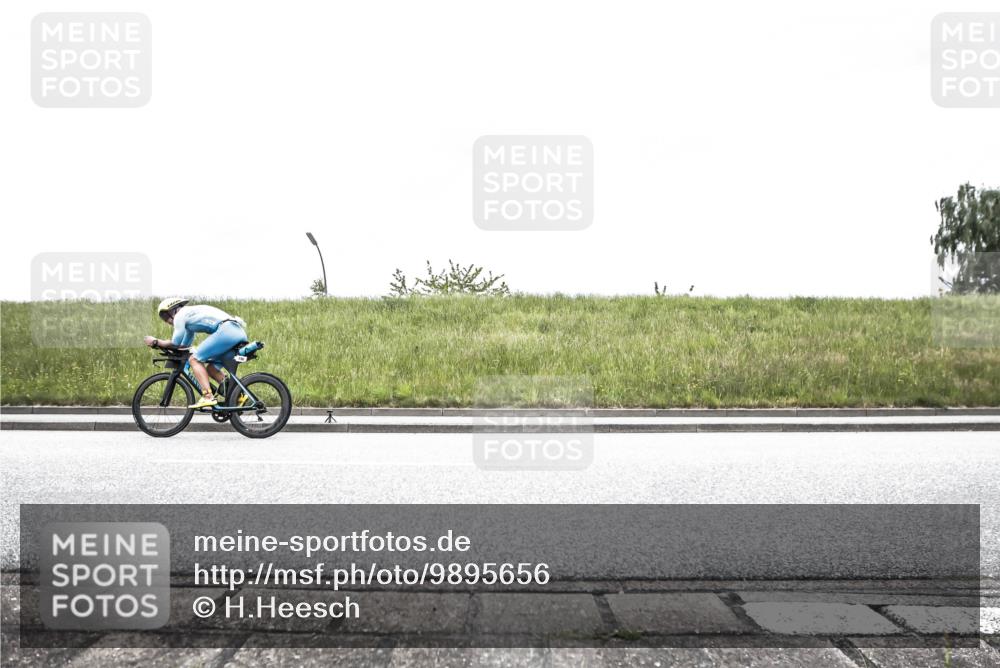 21.06.2026 - 29. Vierlanden-Triathlon H.Heesch http://msf.ph/oto/9895656 21.06.2026 09:51:52 Radfahren 10, 196 meine-sportfotos.de