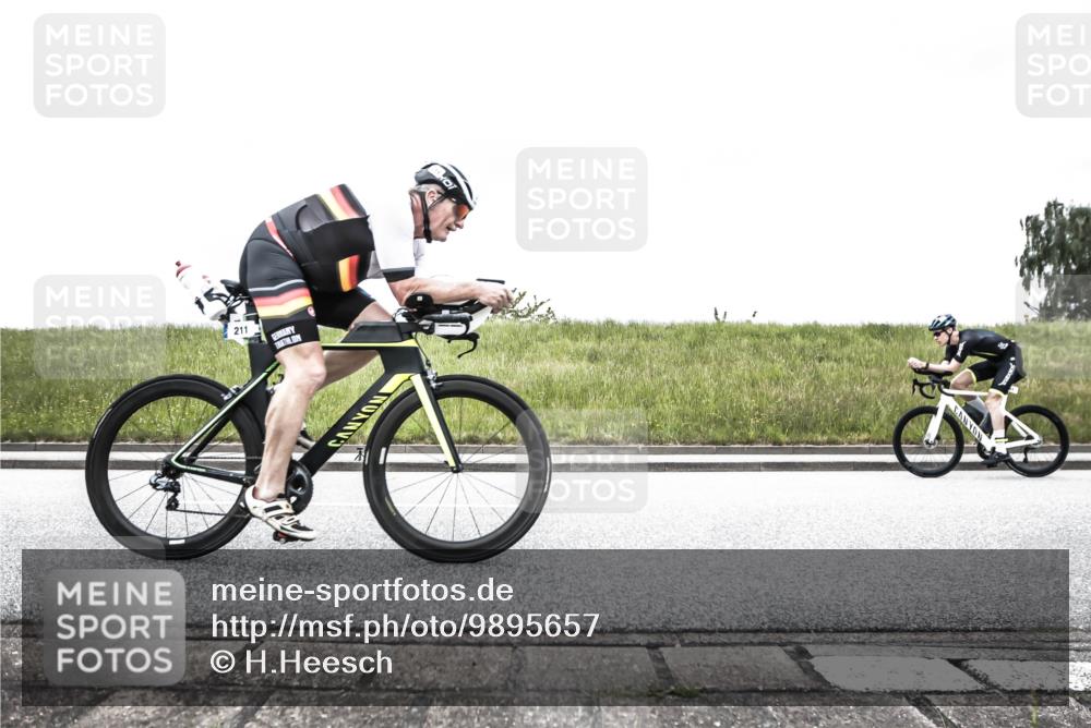 21.06.2026 - 29. Vierlanden-Triathlon H.Heesch http://msf.ph/oto/9895657 21.06.2026 09:52:07 Radfahren 61, 84, 137, 169, 211, 274, 300 meine-sportfotos.de