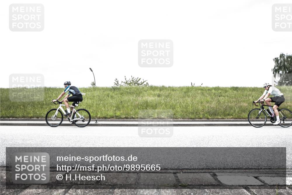 21.06.2026 - 29. Vierlanden-Triathlon H.Heesch http://msf.ph/oto/9895665 21.06.2026 09:53:49 Radfahren 72, 78, 91, 106, 112, 136, 210, 266 meine-sportfotos.de