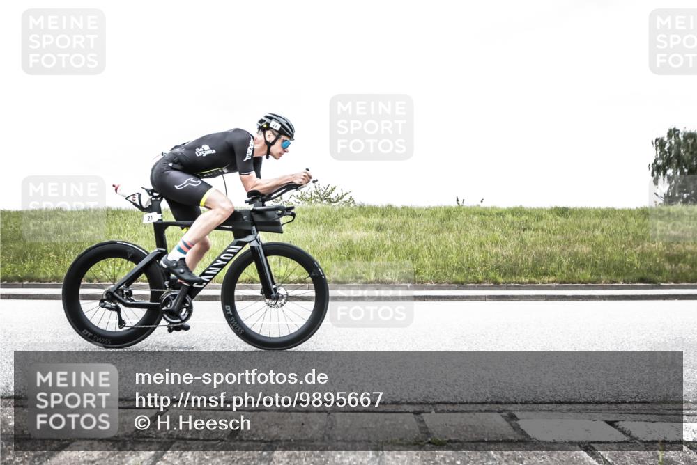 21.06.2026 - 29. Vierlanden-Triathlon H.Heesch http://msf.ph/oto/9895667 21.06.2026 09:54:17 Radfahren 21, 27, 164, 294 meine-sportfotos.de