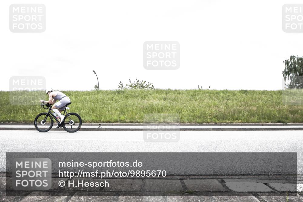 21.06.2026 - 29. Vierlanden-Triathlon H.Heesch http://msf.ph/oto/9895670 21.06.2026 09:55:52 Radfahren 35, 154 meine-sportfotos.de