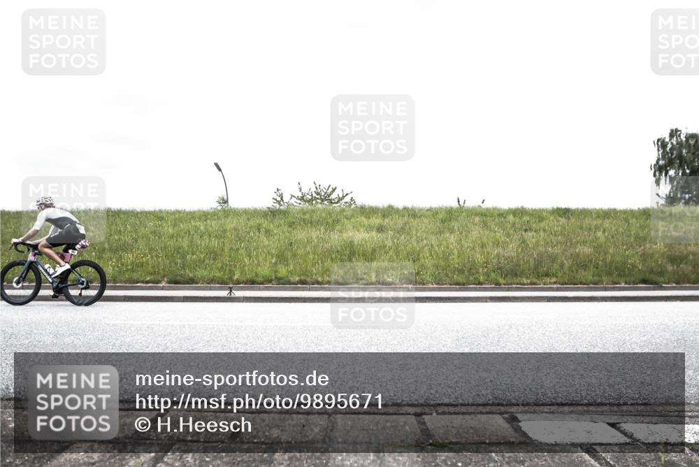 21.06.2026 - 29. Vierlanden-Triathlon H.Heesch http://msf.ph/oto/9895671 21.06.2026 09:56:37 Radfahren 103, 174, 239, 259, 291 meine-sportfotos.de