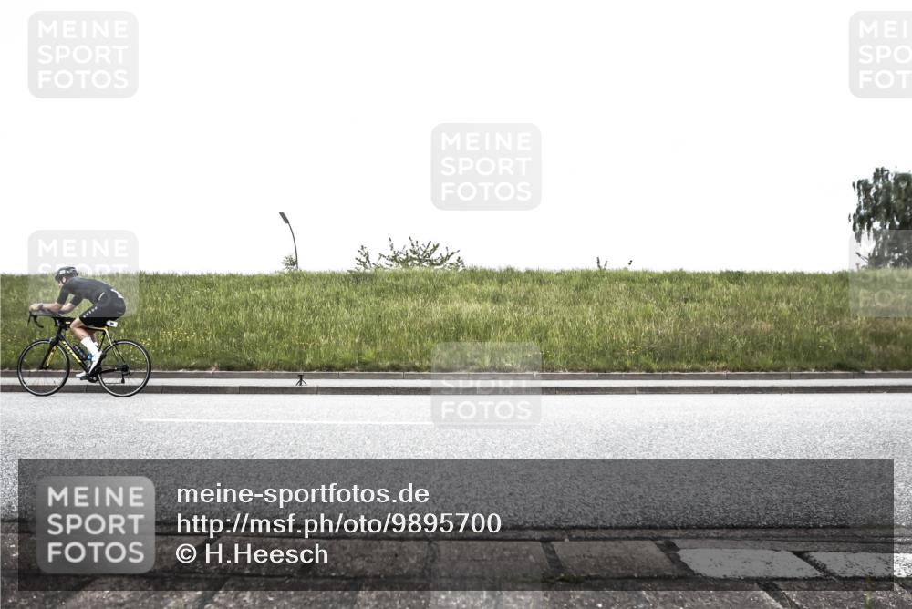 21.06.2026 - 29. Vierlanden-Triathlon H.Heesch http://msf.ph/oto/9895700 21.06.2026 10:03:24 Radfahren 96 meine-sportfotos.de