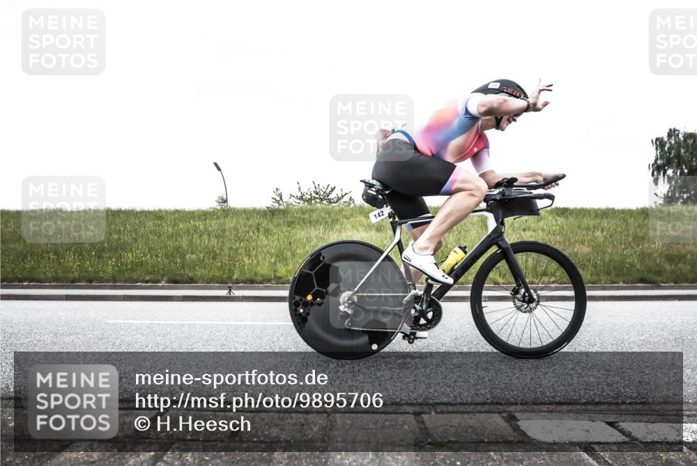 21.06.2026 - 29. Vierlanden-Triathlon H.Heesch http://msf.ph/oto/9895706 21.06.2026 10:04:03 Radfahren 142, 151, 161, 181, 257, 271, 337 meine-sportfotos.de