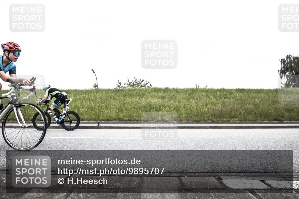 21.06.2026 - 29. Vierlanden-Triathlon H.Heesch http://msf.ph/oto/9895707 21.06.2026 10:04:19 Radfahren 90, 154, 180, 260, 324, 350, 379 meine-sportfotos.de