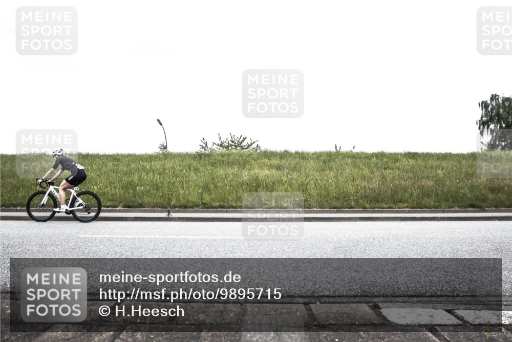 21.06.2026 - 29. Vierlanden-Triathlon H.Heesch http://msf.ph/oto/9895715 21.06.2026 10:07:53 Radfahren 50, 59, 104, 105, 167, 220, 231, 279, 320 meine-sportfotos.de