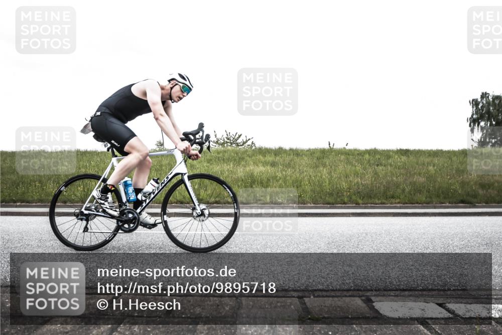 21.06.2026 - 29. Vierlanden-Triathlon H.Heesch http://msf.ph/oto/9895718 21.06.2026 10:08:41 Radfahren 82, 212, 358 meine-sportfotos.de