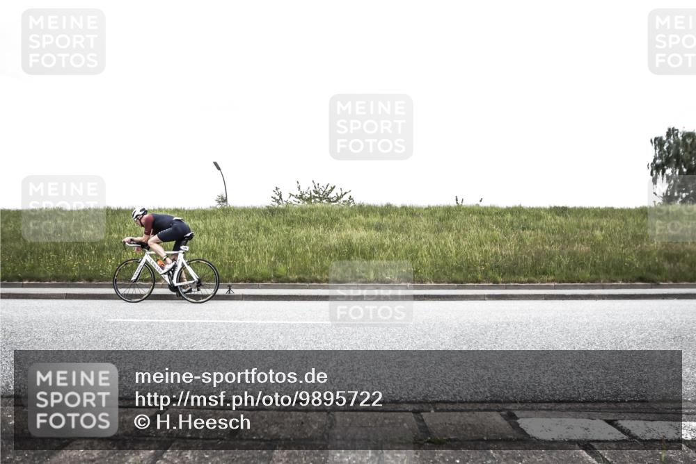 21.06.2026 - 29. Vierlanden-Triathlon H.Heesch http://msf.ph/oto/9895722 21.06.2026 10:13:24 Radfahren 9, 26, 90, 126, 276, 395, 431 meine-sportfotos.de