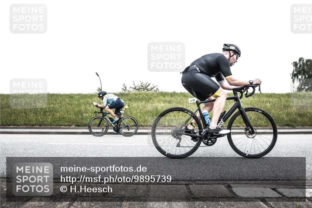 21.06.2026 - 29. Vierlanden-Triathlon H.Heesch http://msf.ph/oto/9895739 21.06.2026 10:17:36 Radfahren 77, 107, 116, 210, 211, 419, 445, 452 meine-sportfotos.de