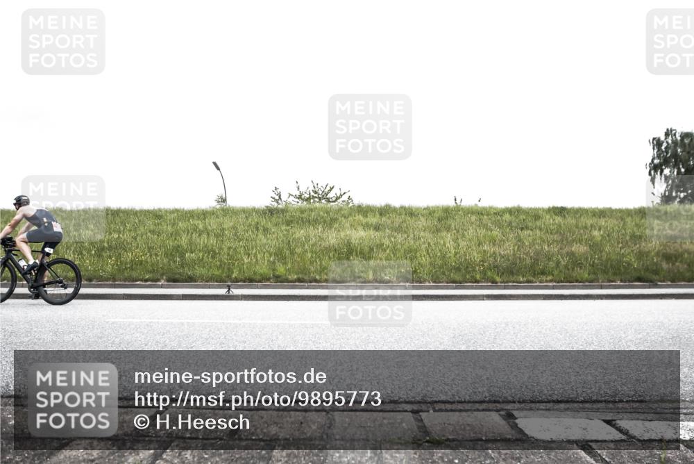 21.06.2026 - 29. Vierlanden-Triathlon H.Heesch http://msf.ph/oto/9895773 21.06.2026 10:20:14 Radfahren 15, 16, 22, 113, 412 meine-sportfotos.de