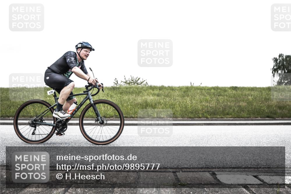 21.06.2026 - 29. Vierlanden-Triathlon H.Heesch http://msf.ph/oto/9895777 21.06.2026 10:20:29 Radfahren 176, 364, 435 meine-sportfotos.de