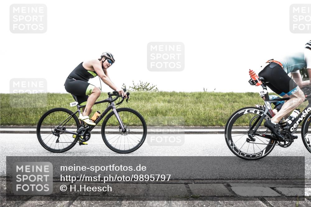 21.06.2026 - 29. Vierlanden-Triathlon H.Heesch http://msf.ph/oto/9895797 21.06.2026 10:22:00 Radfahren 37, 100, 115, 213, 427, 438, 478, 549 meine-sportfotos.de