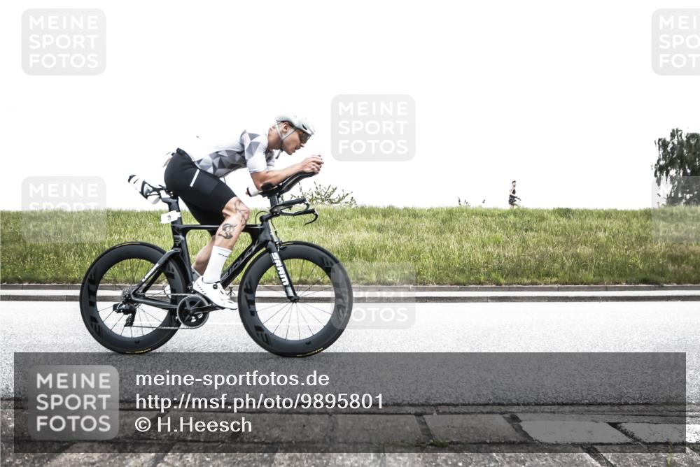 21.06.2026 - 29. Vierlanden-Triathlon H.Heesch http://msf.ph/oto/9895801 21.06.2026 10:22:19 Radfahren 31, 70, 137, 138 meine-sportfotos.de