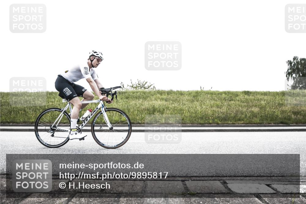 21.06.2026 - 29. Vierlanden-Triathlon H.Heesch http://msf.ph/oto/9895817 21.06.2026 10:46:28 Radfahren 7, 129, 542 meine-sportfotos.de