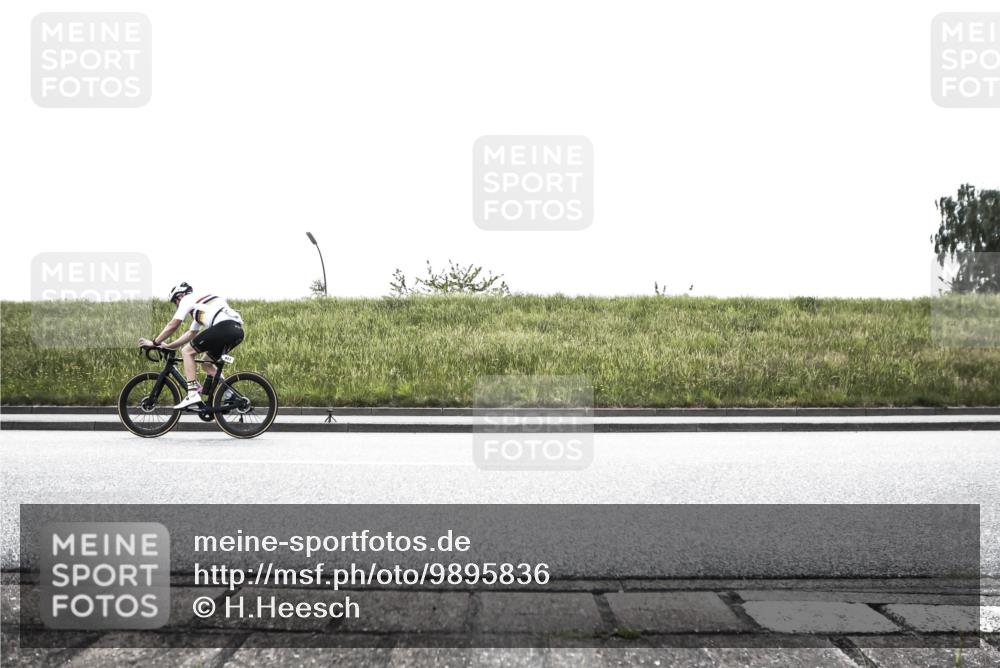 21.06.2026 - 29. Vierlanden-Triathlon H.Heesch http://msf.ph/oto/9895836 21.06.2026 10:47:52 Radfahren 32, 238, 411 meine-sportfotos.de