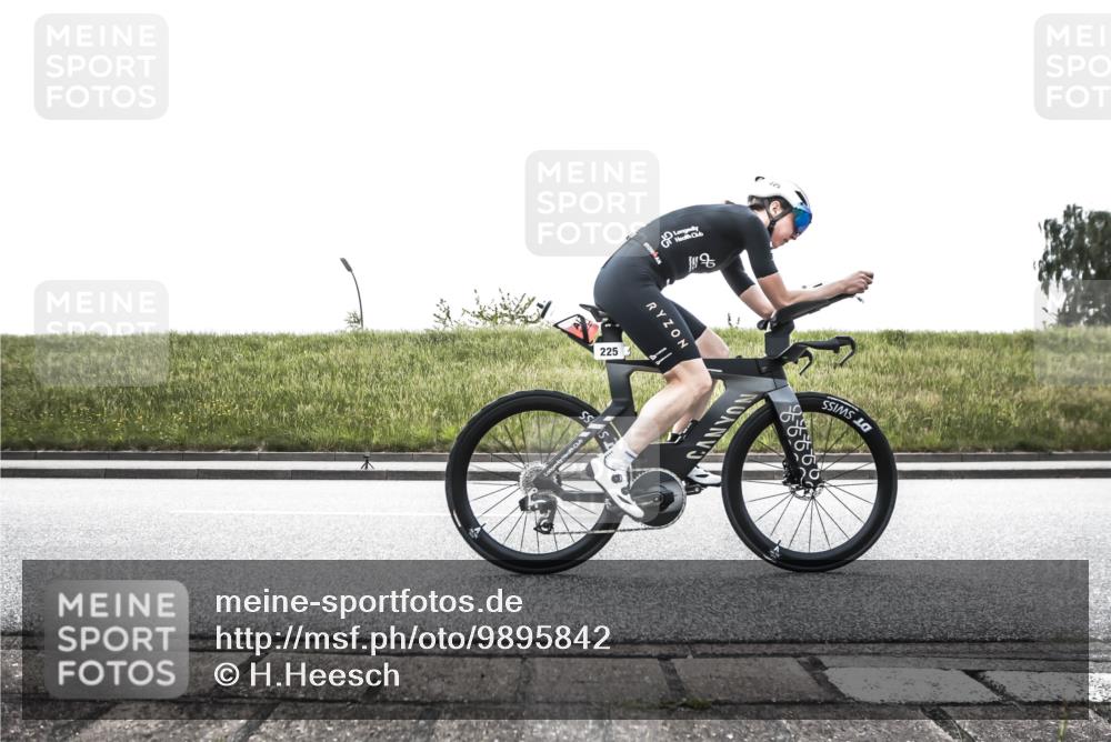 21.06.2026 - 29. Vierlanden-Triathlon H.Heesch http://msf.ph/oto/9895842 21.06.2026 10:48:29 Radfahren 124, 127, 225, 369, 475, 477, 1354 meine-sportfotos.de