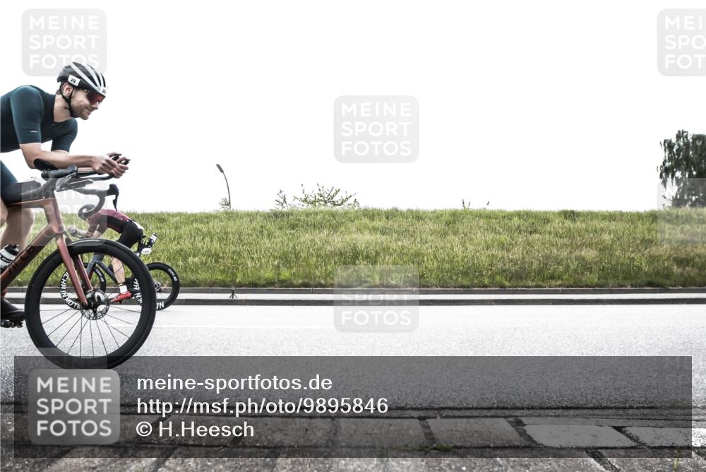 21.06.2026 - 29. Vierlanden-Triathlon H.Heesch http://msf.ph/oto/9895846 21.06.2026 10:48:38 Radfahren 29, 171, 210, 270, 477, 1354 meine-sportfotos.de
